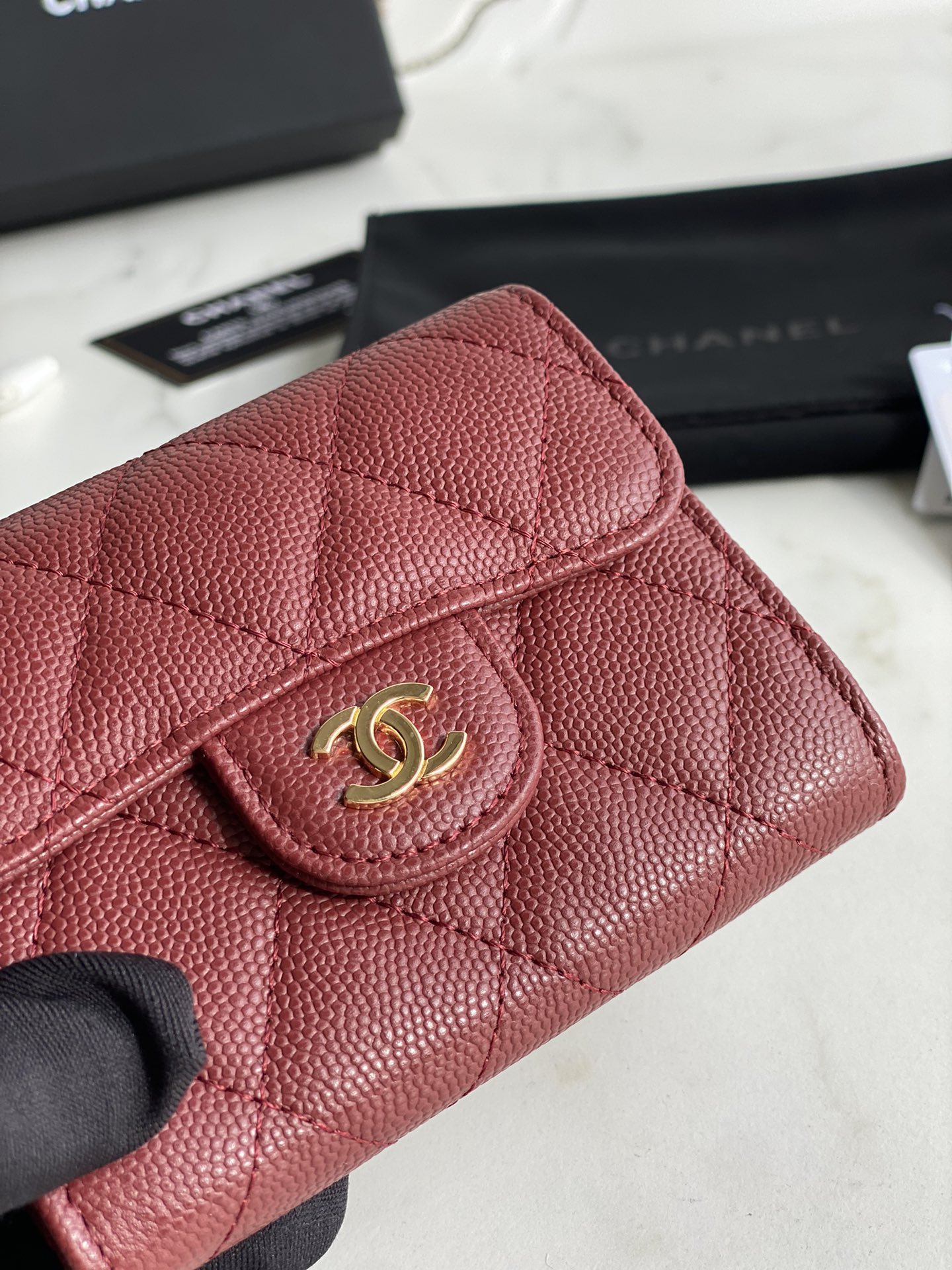 [TOP] CH@NEL Flab Wallet - Red - Chanel