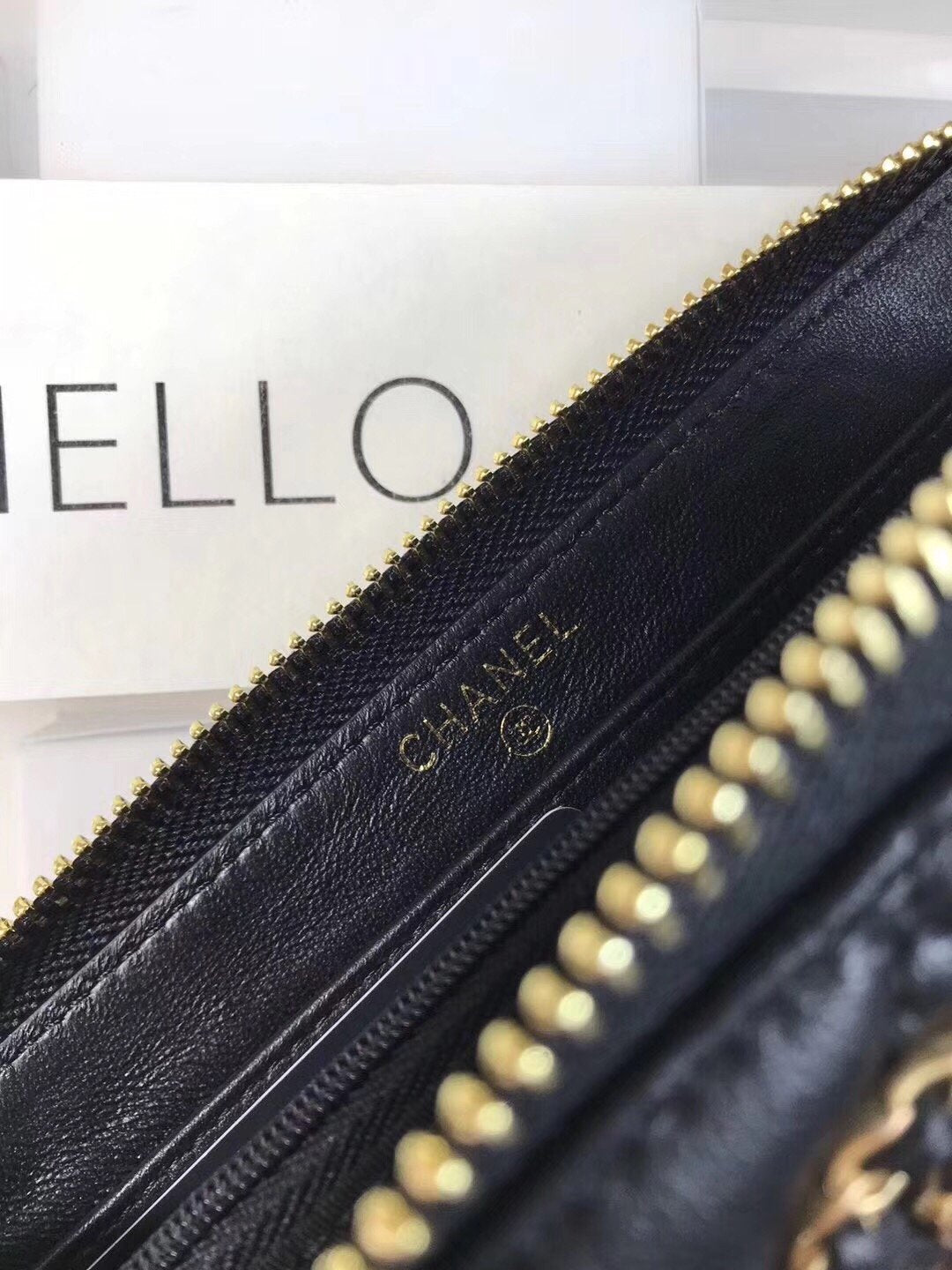 [TOP] CH@NEL 19 Zipper Quilted Wallet - Black - Chanel