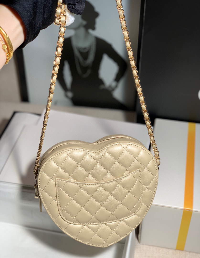 [TOP] CH@NEL Heart Bag Large - Beige & GHW - Chanel