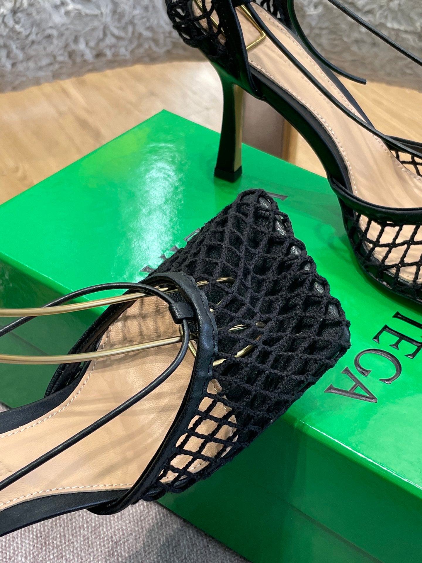 [TOP] B&V Stretch High Heels - Black - Bottega Veneta