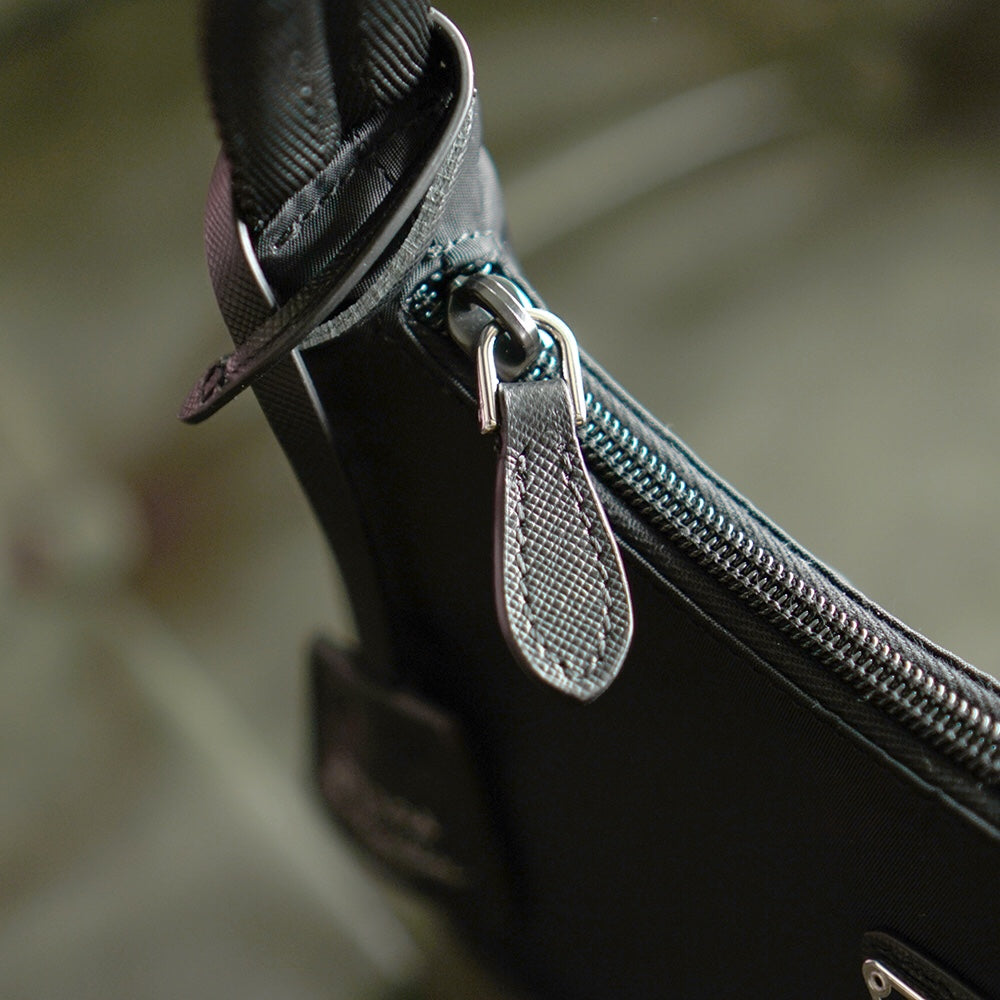[TOP] PR@DA Re-Edition 2000 Bag Hobo Nylon - Black - Prada