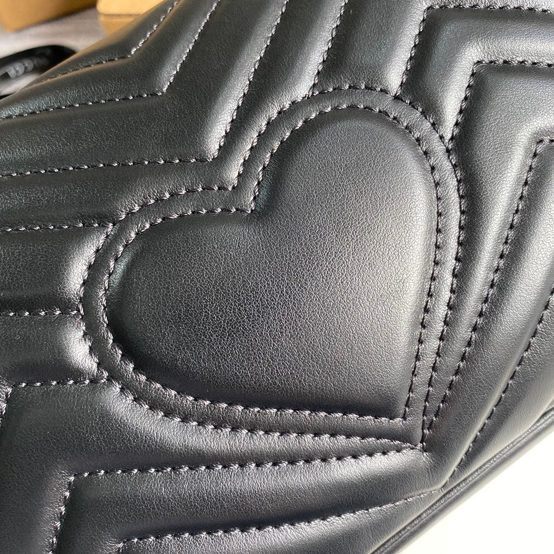 [TOP] GUCC! G*G Marmont Bag Small 26cm - Black GHW - Gucci