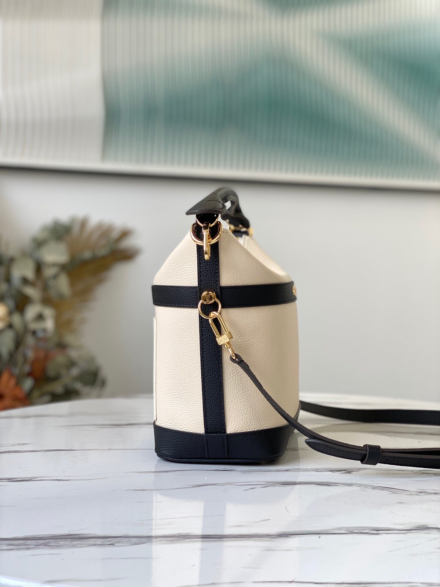 [TOP] L&V £V Cruiser PM Shoulder Bag - White - LV Louis Vuitton