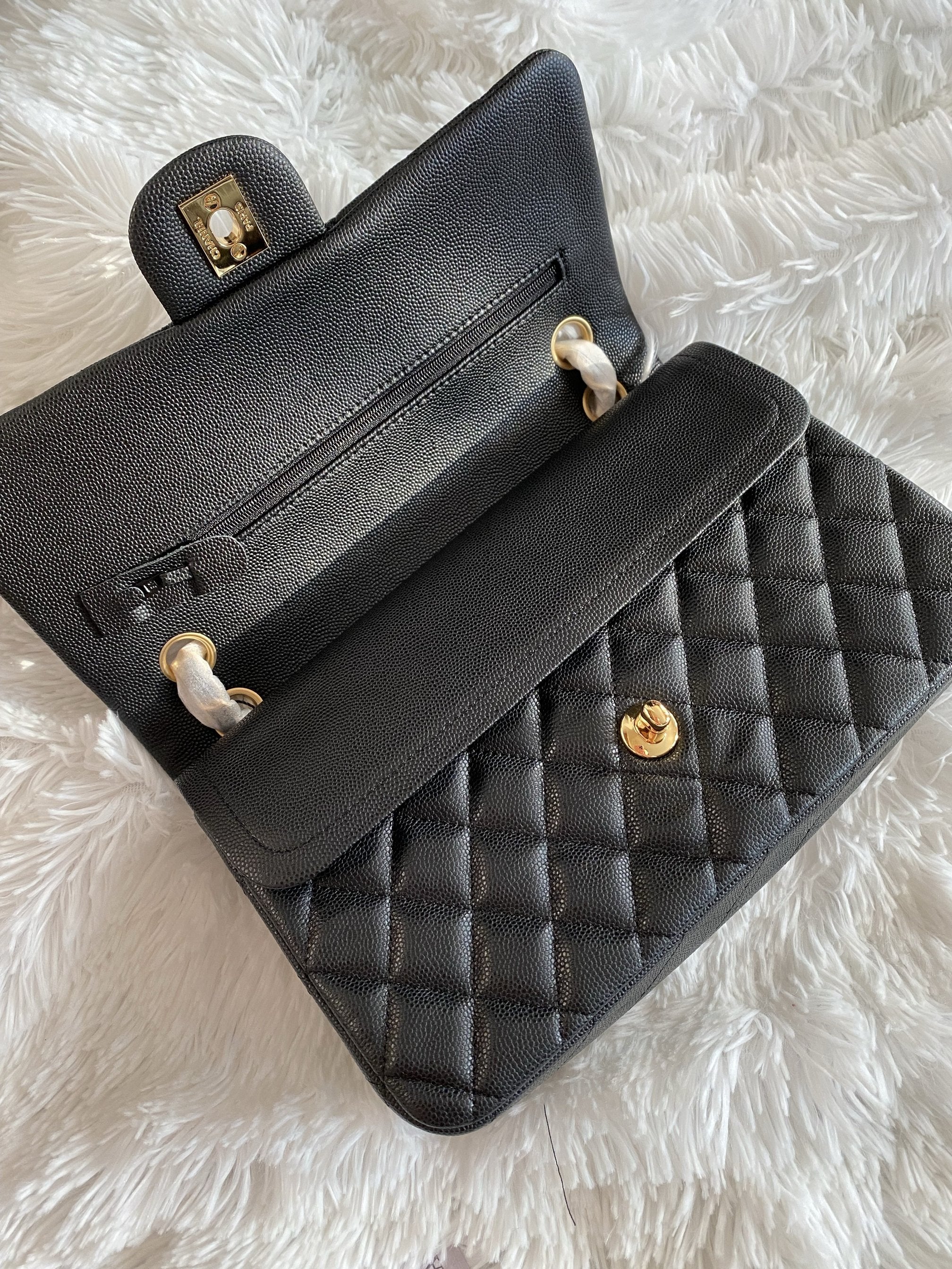 [TOP] CH@NEL Classic Flap Bag Caviar Medium 25.5cm <Black Interior> - Black & GHW - Chanel