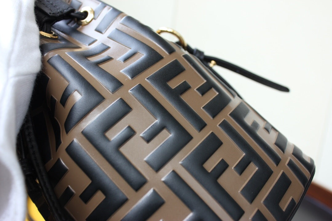 [TOP] F€NDI Mon Tresor Bag - Black - Fendi