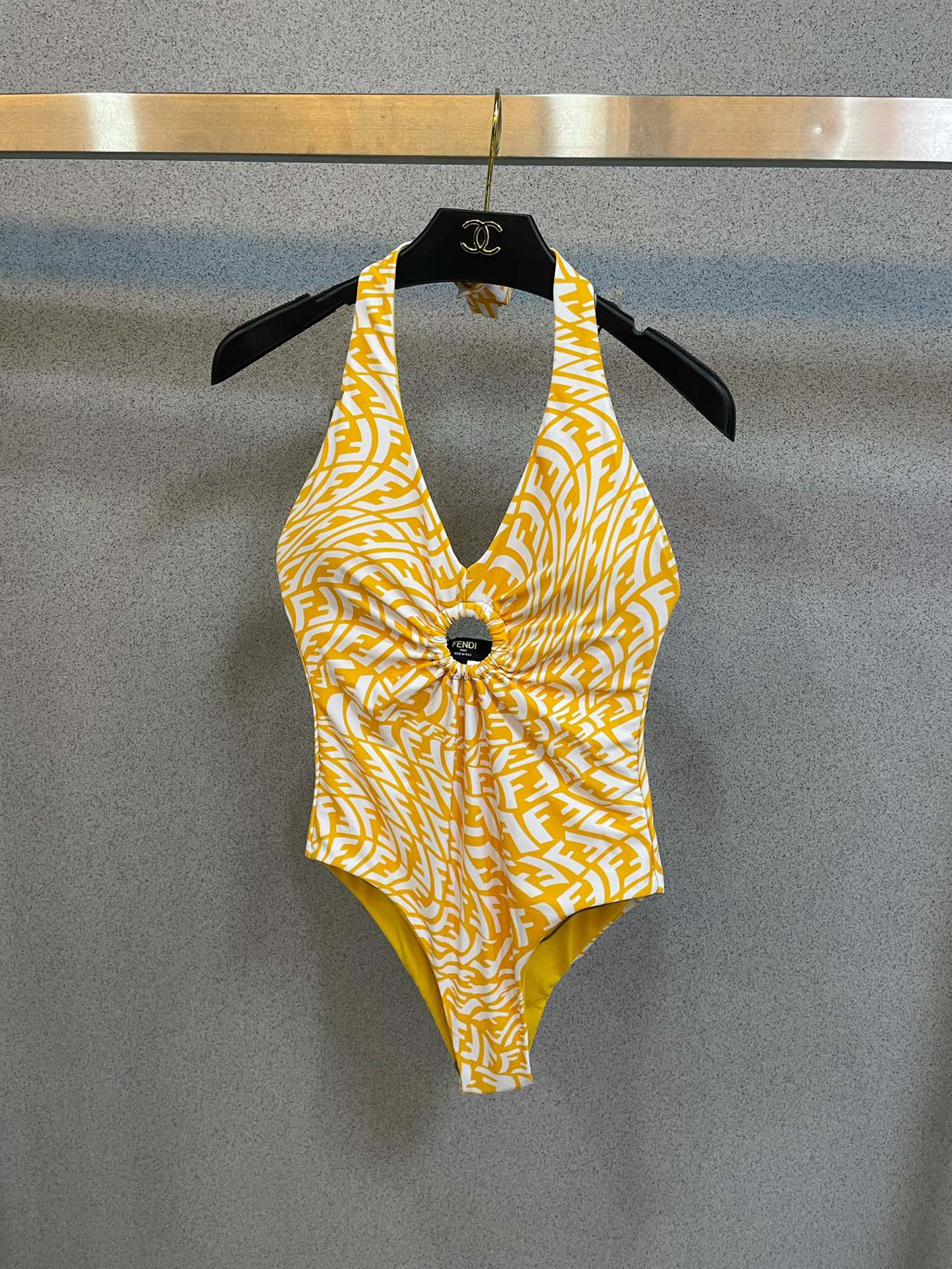 [TOP] F€NDI F€ndi F Letter Metal Hoop One-Piece Swimsuit - Yellow - Fendi
