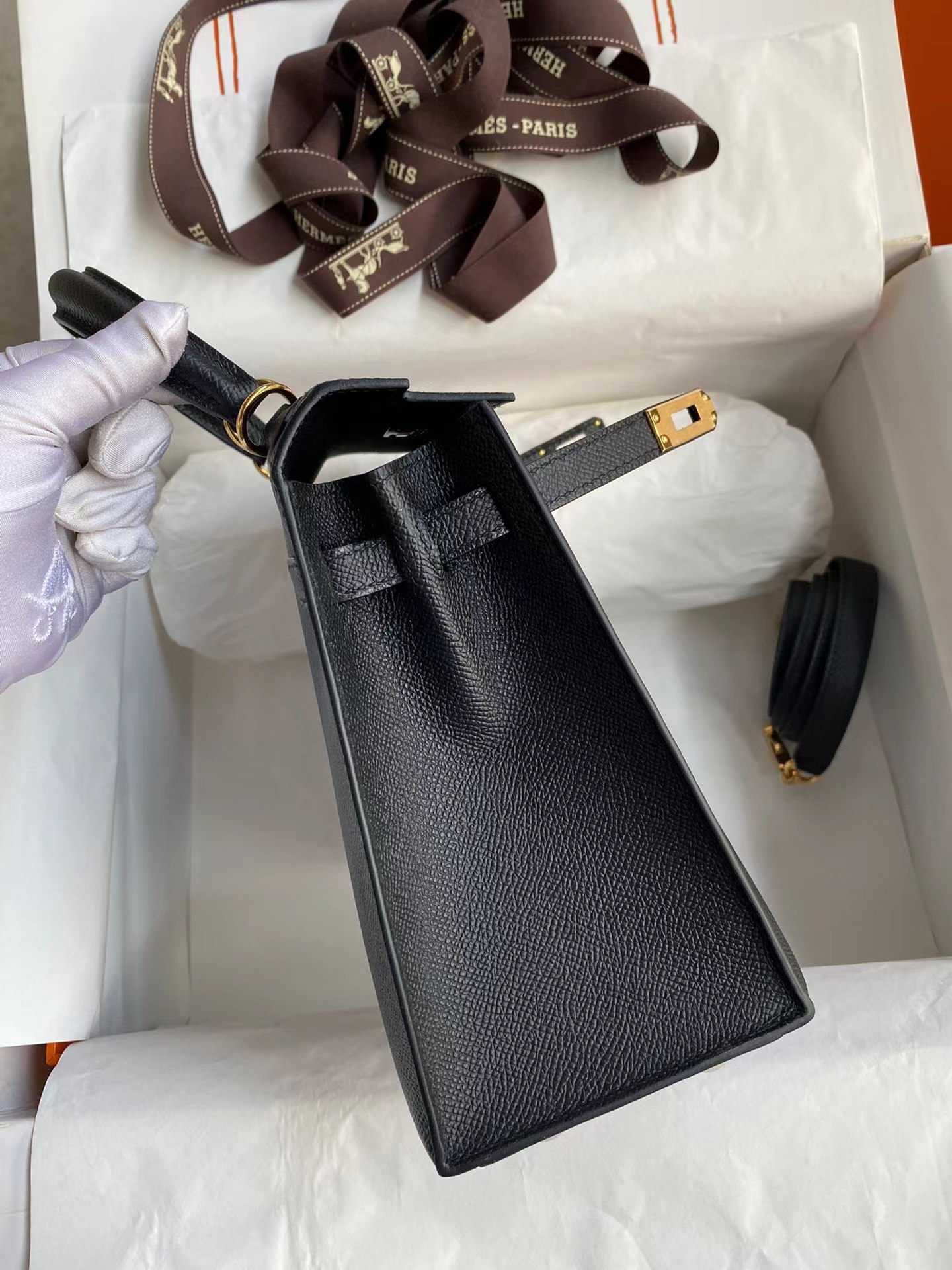 [TOP] H€RMES Kelly Epsom Leather 28cm -  Black & GHW - Hermes