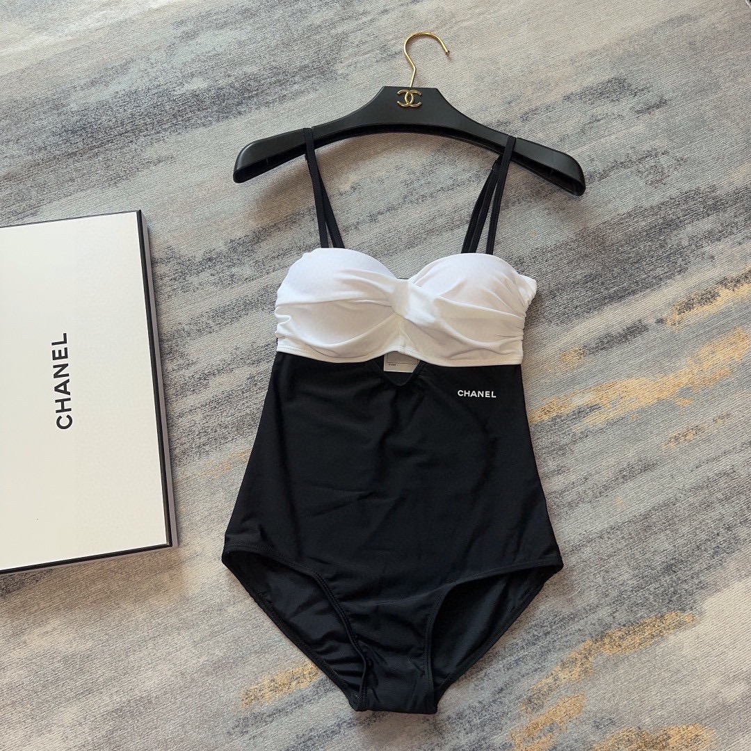 [TOP] CH@NEL Black and White One-Piece Swimsuit Chanel