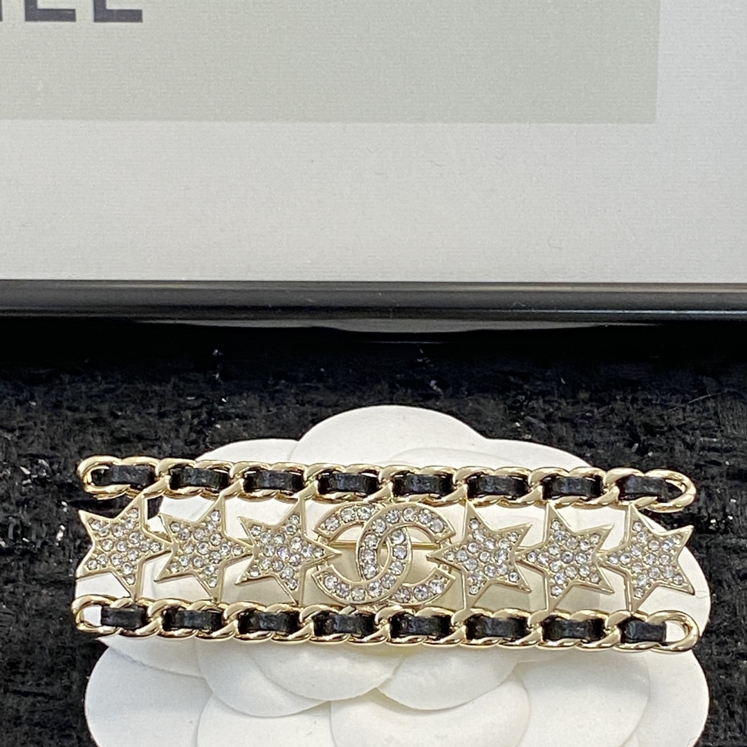 [TOP] CH@NEL Leather Chain Diamond Star Lambskin Brooch - Gold - Chanel