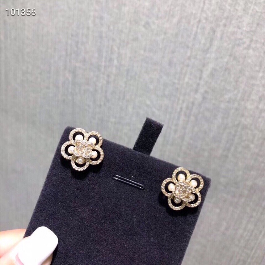 [TOP] CH@NEL Flower Stud Earrings Chanel