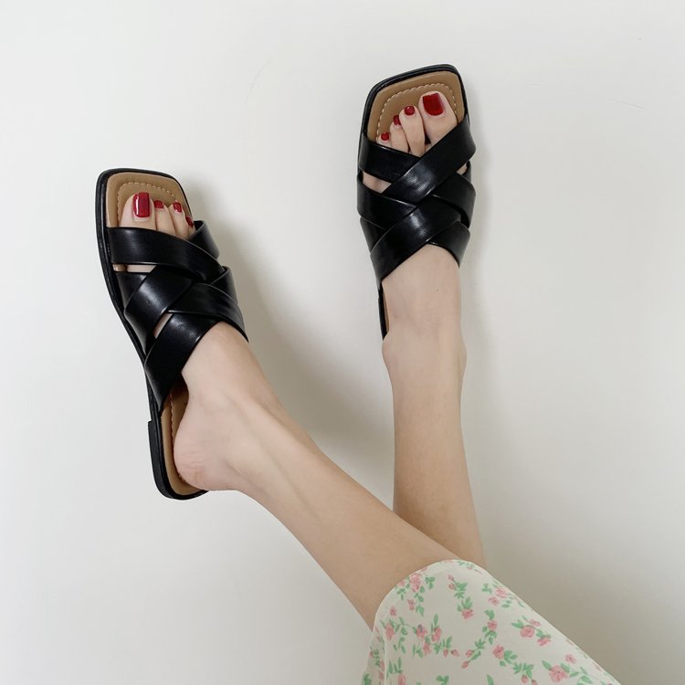 women’s woven sandals