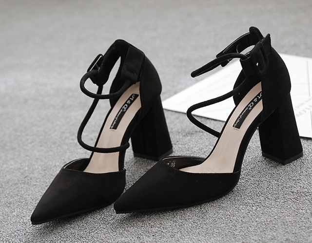 High heels women’s 2020 spring new Korean women’s shoe with black pointed one character buckle single shoe
