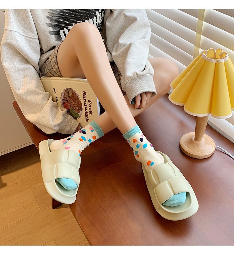 Cute cartoon slippers female summer net red ins girl heart non-slip couple thick bottom sandals outside wearing beach shoes female