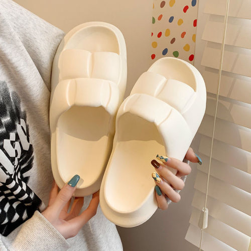 Cute cartoon slippers female summer net red ins girl heart non-slip couple thick bottom sandals outside wearing beach shoes female