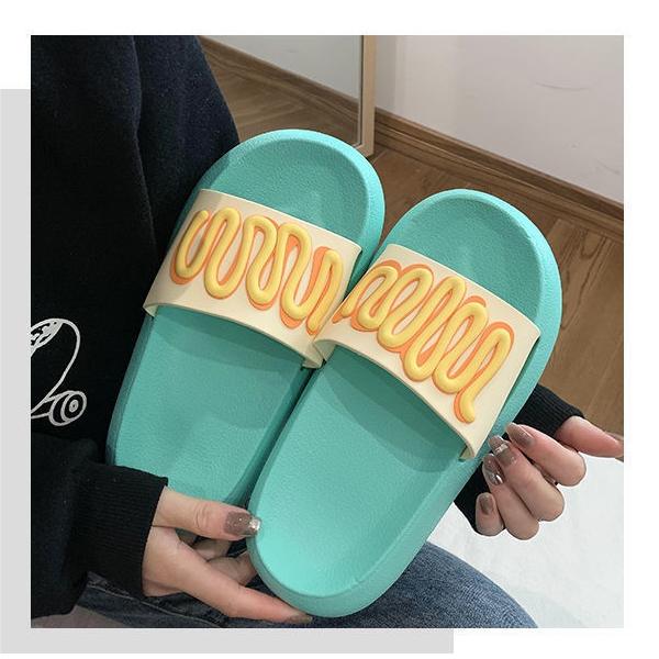 Net red slippers female summer outdoor wear new ins tide home non-slip student Korean fashion ladies sandals outdoor