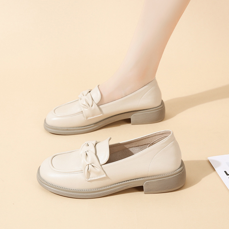 British style small leather shoes women’s 2023 spring slip-on flat single shoes round toe thick bottom thick heel loafers
