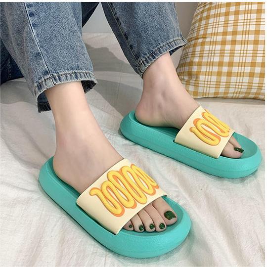 Net red slippers female summer outdoor wear new ins tide home non-slip student Korean fashion ladies sandals outdoor