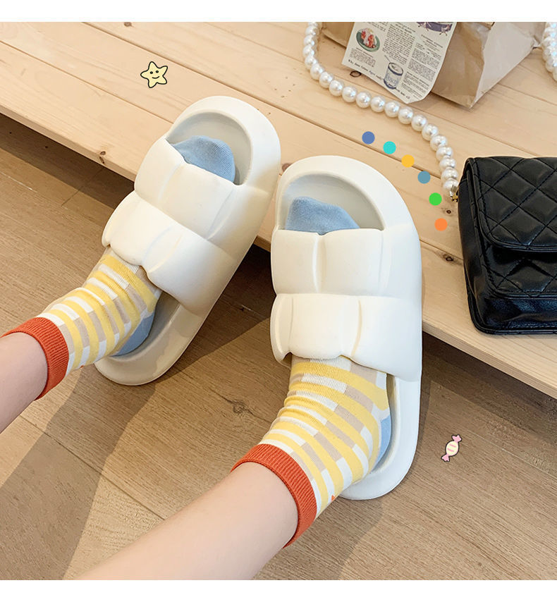 Cute cartoon slippers female summer net red ins girl heart non-slip couple thick bottom sandals outside wearing beach shoes female