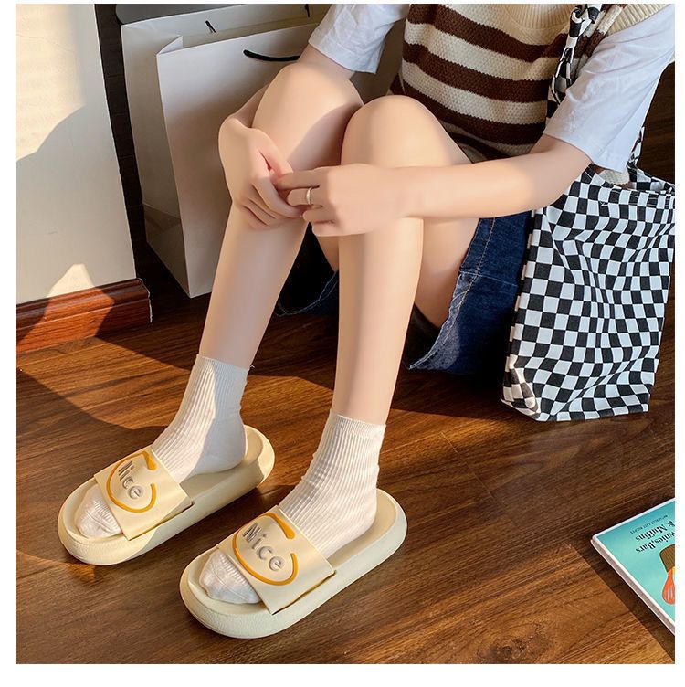Slippers women’s fashion wear ins style home indoor bathroom non-slip thick bottom light couple beach shoes sandals and slippers