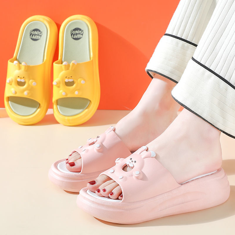 Slippers women’s fashion wear ins style home indoor bathroom non-slip thick bottom light couple beach shoes sandals and slippers