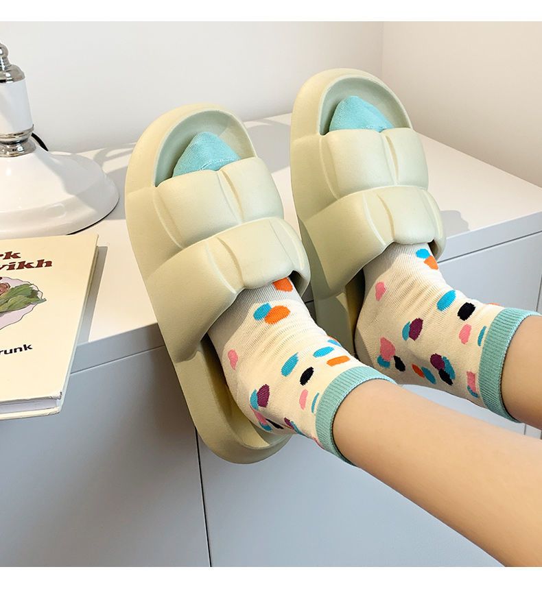 Cute cartoon slippers female summer net red ins girl heart non-slip couple thick bottom sandals outside wearing beach shoes female