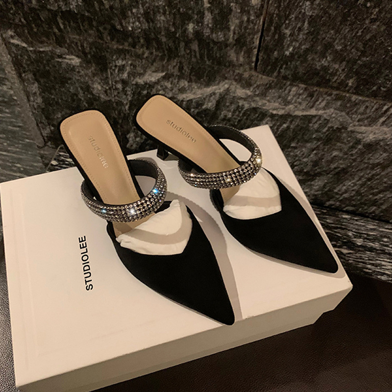 One word with rhinestone V mouth pointed toe high-heeled sandals black sexy Baotou half drag women’s shoes