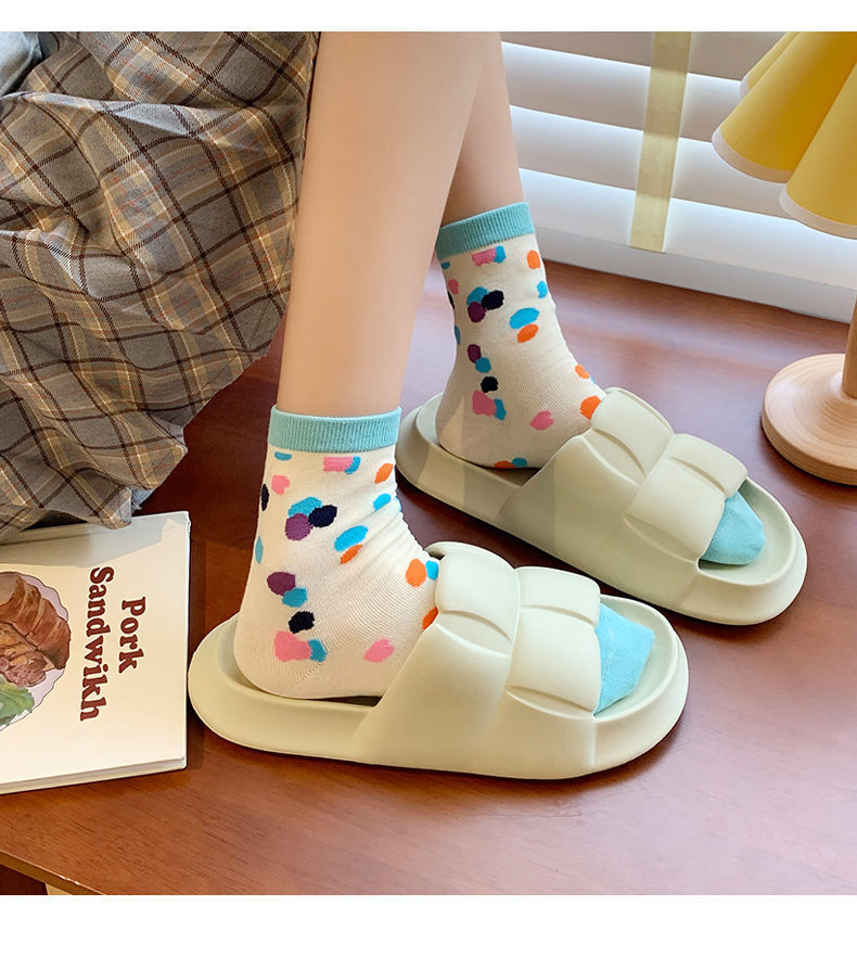 Cute cartoon slippers female summer net red ins girl heart non-slip couple thick bottom sandals outside wearing beach shoes female