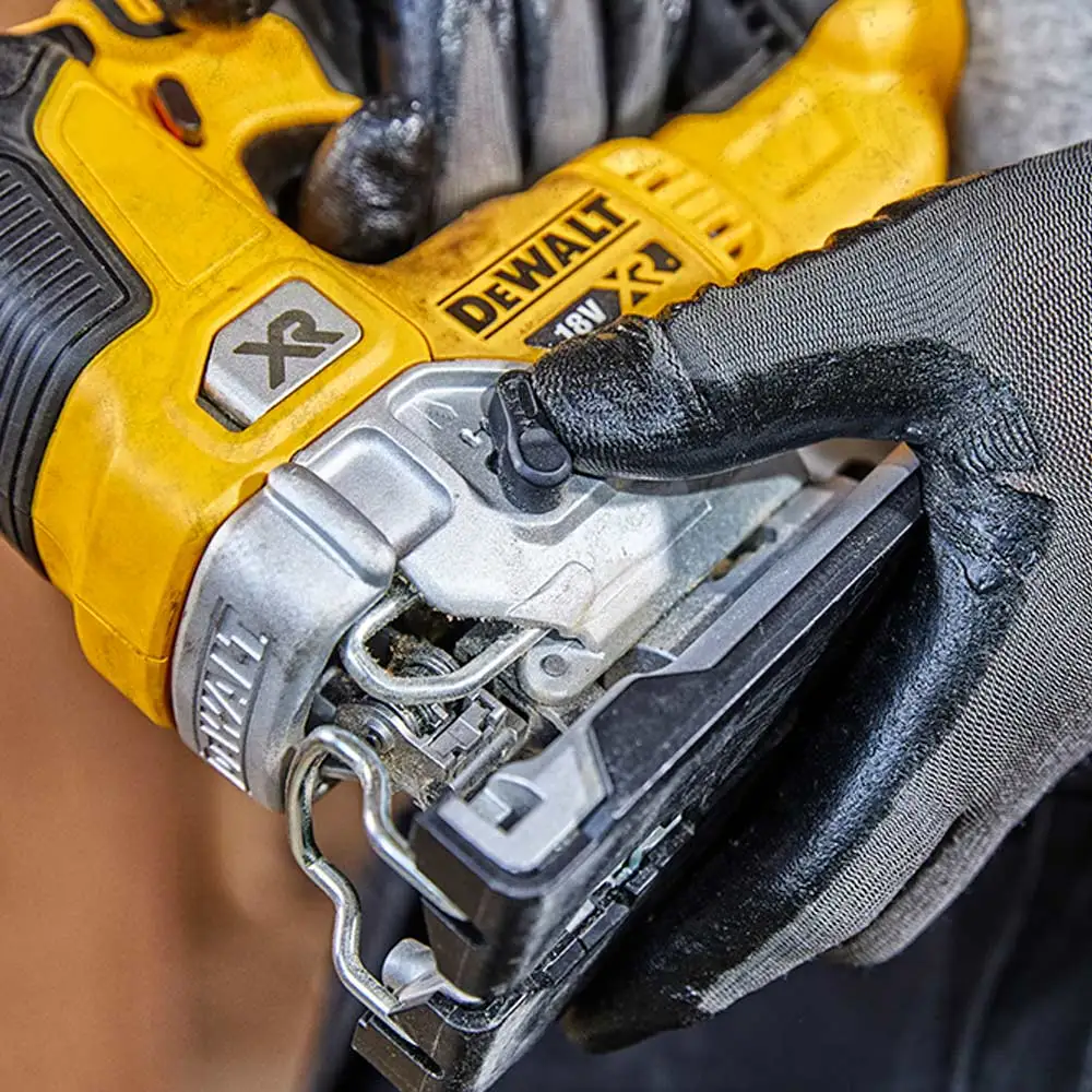 DEWALT 18V XR Brushless Top Handle Jigsaw Skin DCS334N-XJ