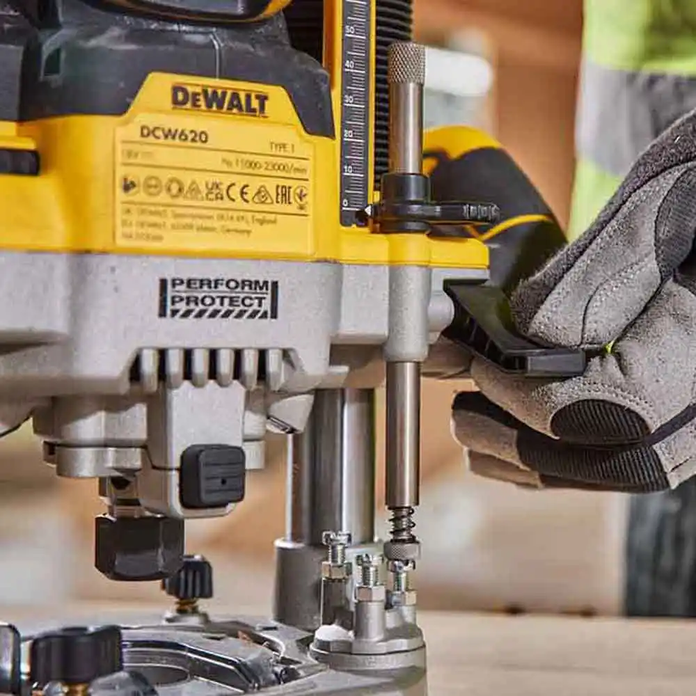 DEWALT 18V Brushless XR 70mm 1/2" Plunge Router Skin DCW620NT-XE