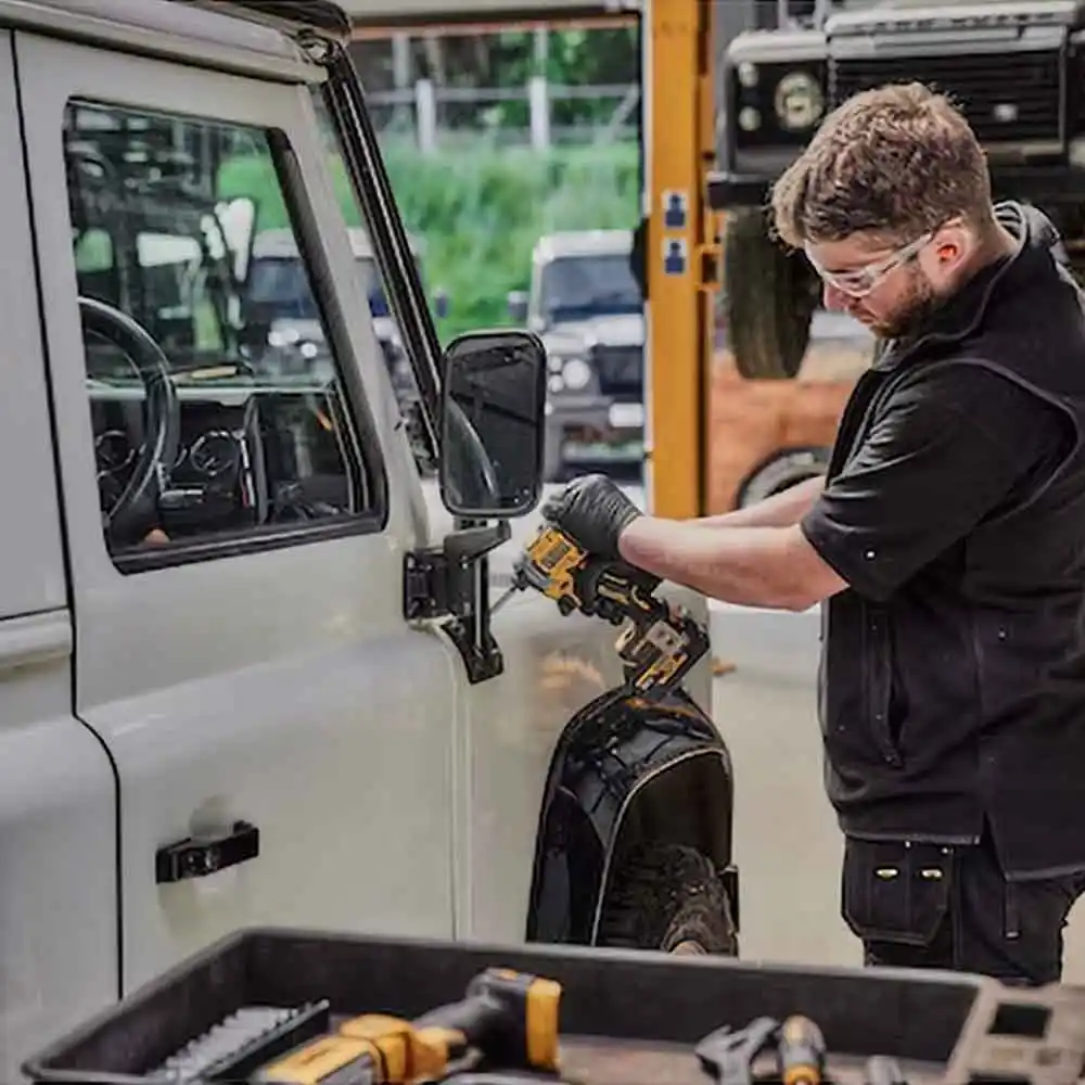 DEWALT 18V Brushless 3 Speed Compact Impact Driver Skin DCF850N-XJ