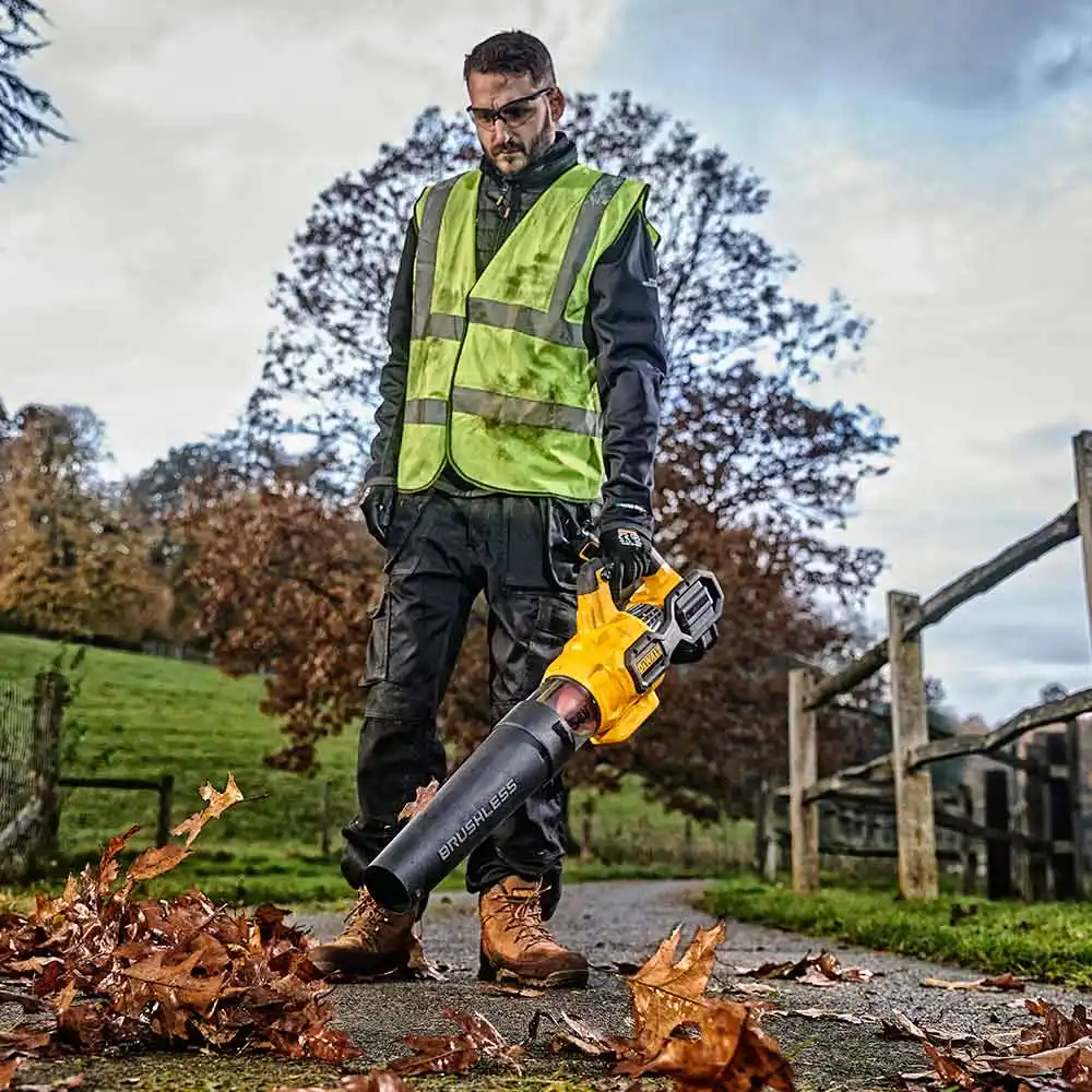 DEWALT 54V XR FLEXVOLT Axial Blower 1 x 9.0Ah Kit DCMBA572X1-XE