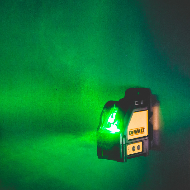 DeWalt DW088CG-XJ Cross Line Laser Level & 30m Laser Distance Measurer Bundle Pack