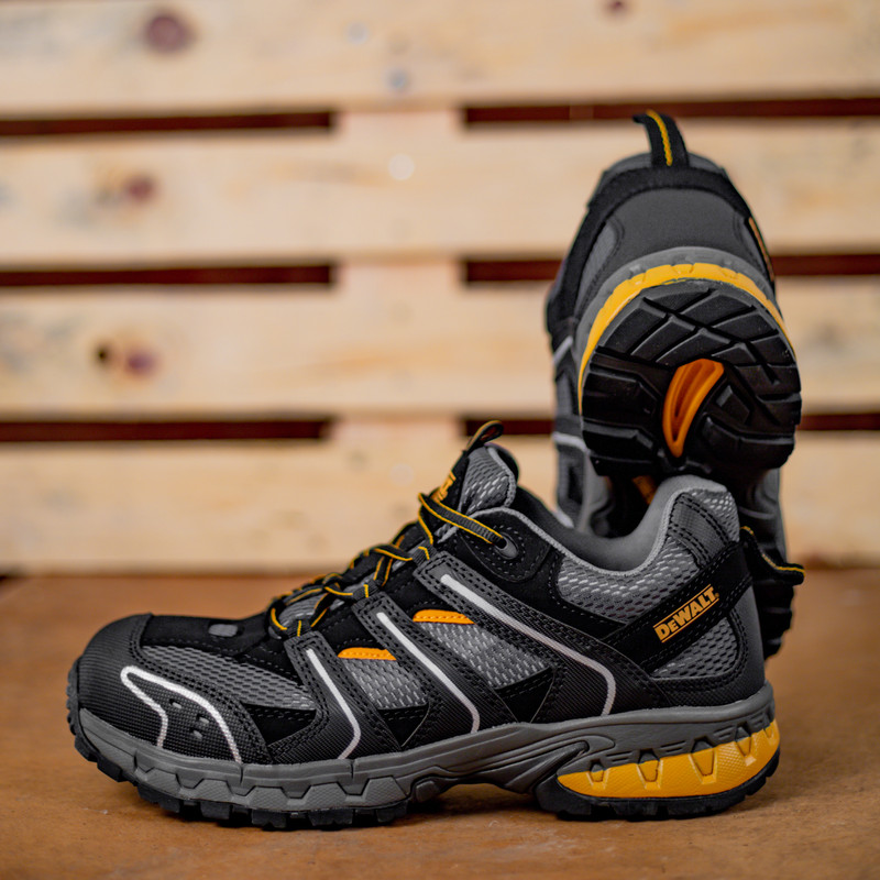 DeWalt Cutter Safety Trainers Size 10