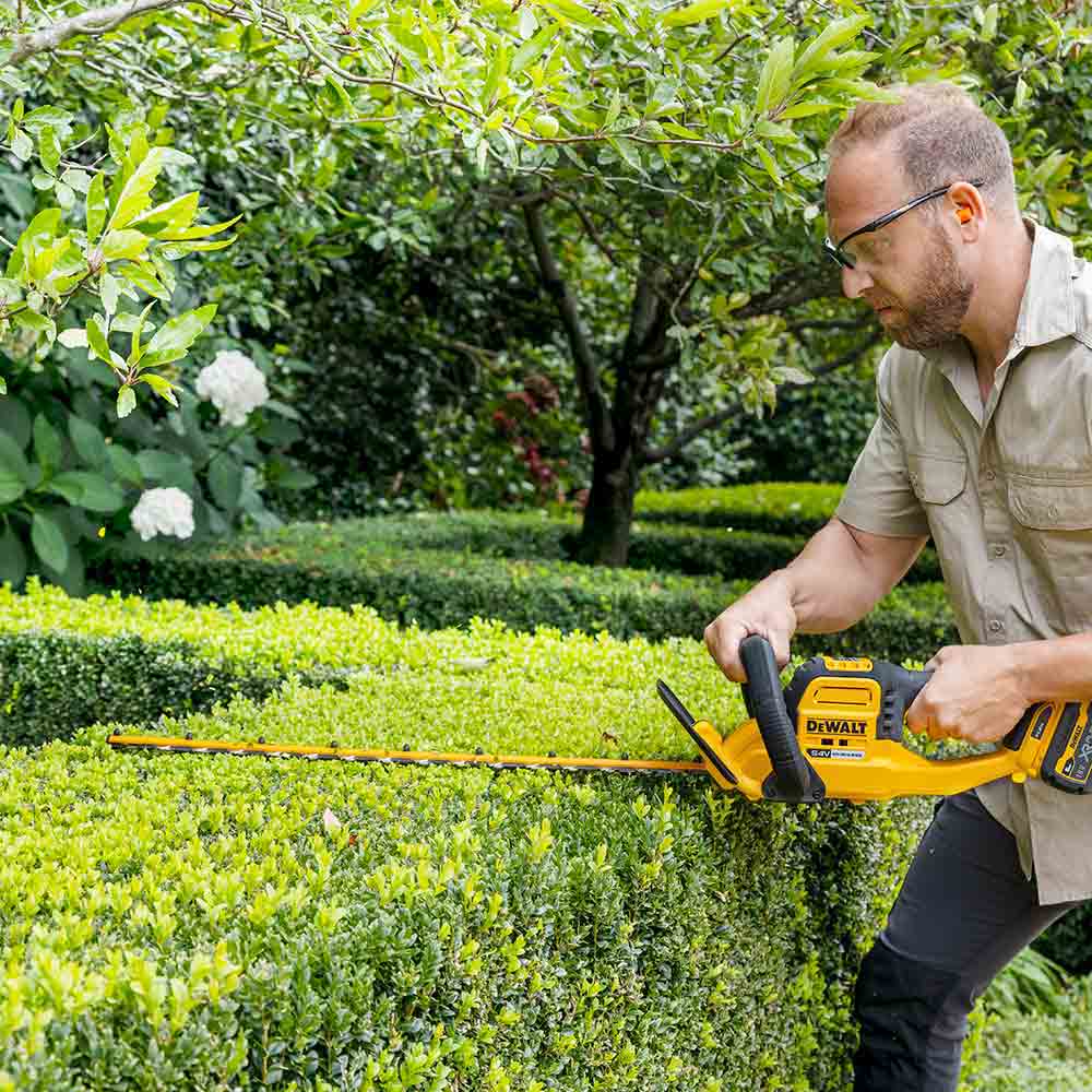 DEWALT 54V 660mm Hedge Trimmer Skin DCMHT573N-XE