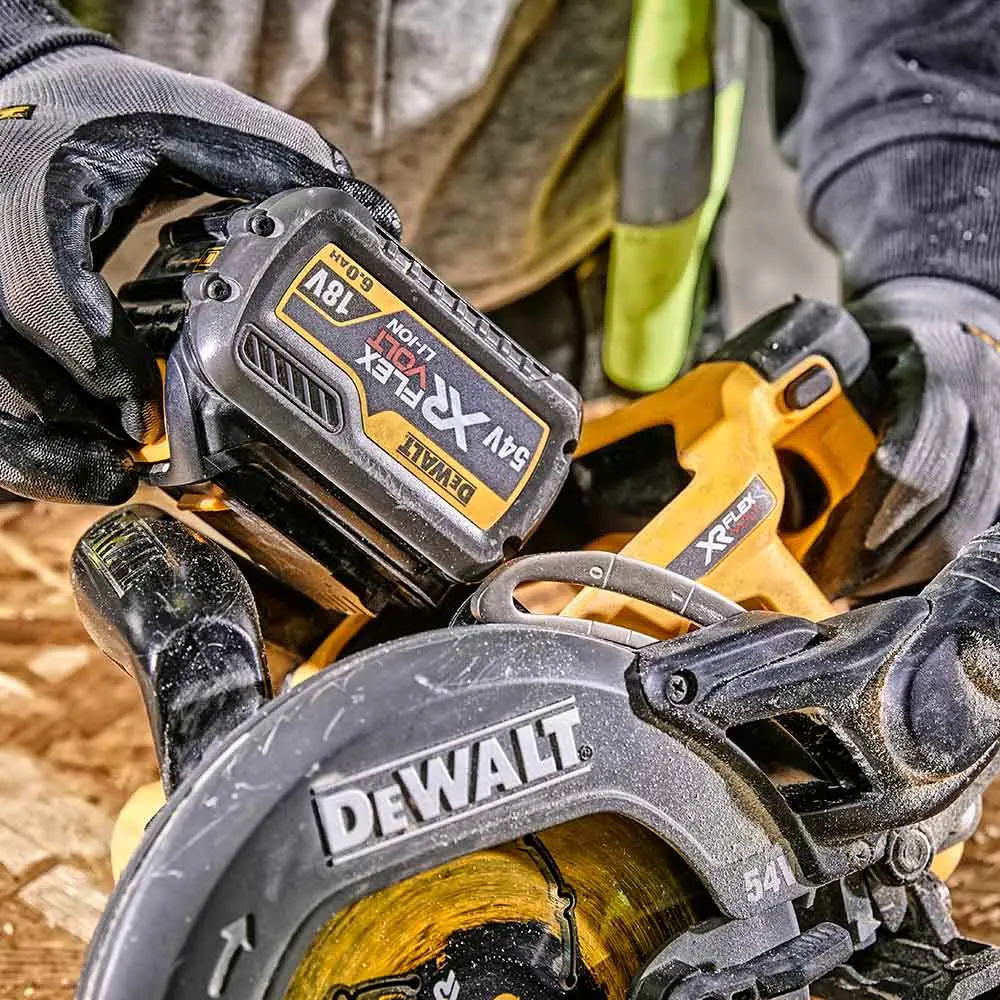 DEWALT 54V Brushless XR FLEXVOLT 190mm Circular Saw Skin DCS577N-XJ