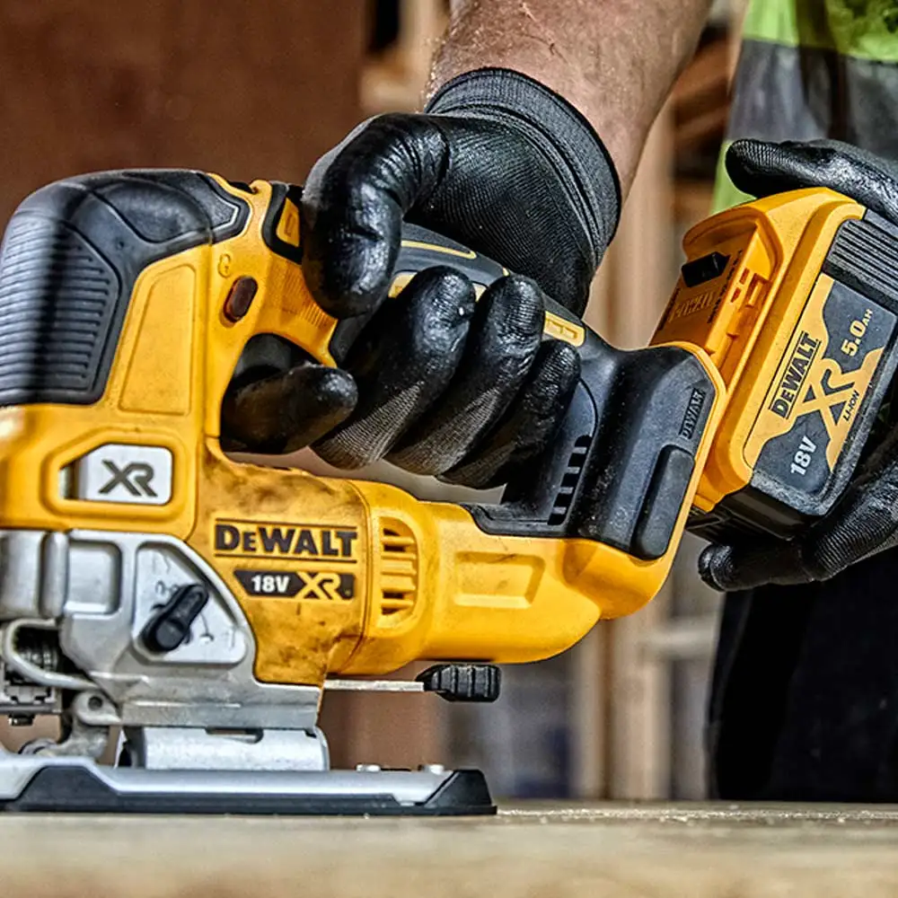 DEWALT 18V XR Brushless Top Handle Jigsaw Skin DCS334N-XJ