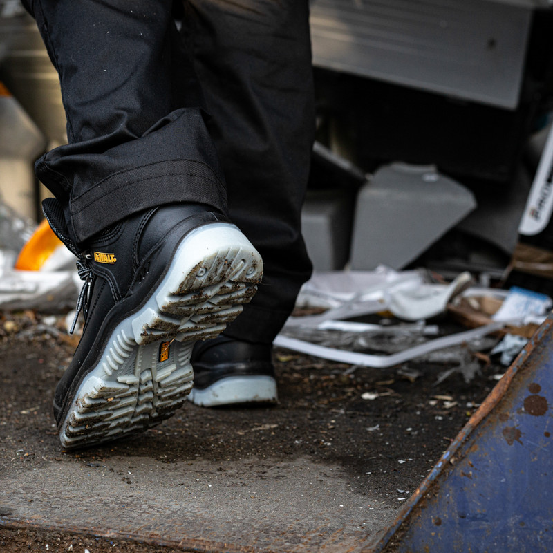 DeWalt Laser Safety Boots Size 7