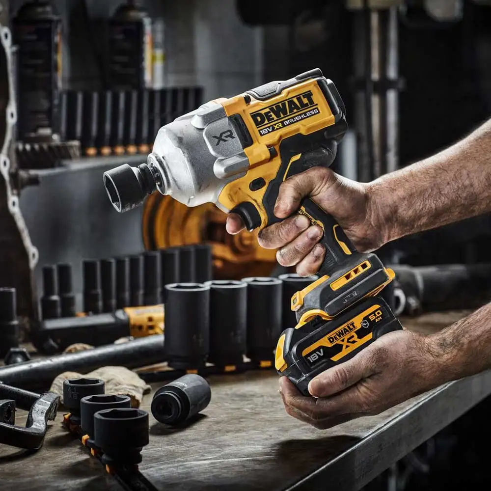 DEWALT 18V XR Brushless 1/2inch Premium High Torque Impact Wrench Skin DCF961N-XJ