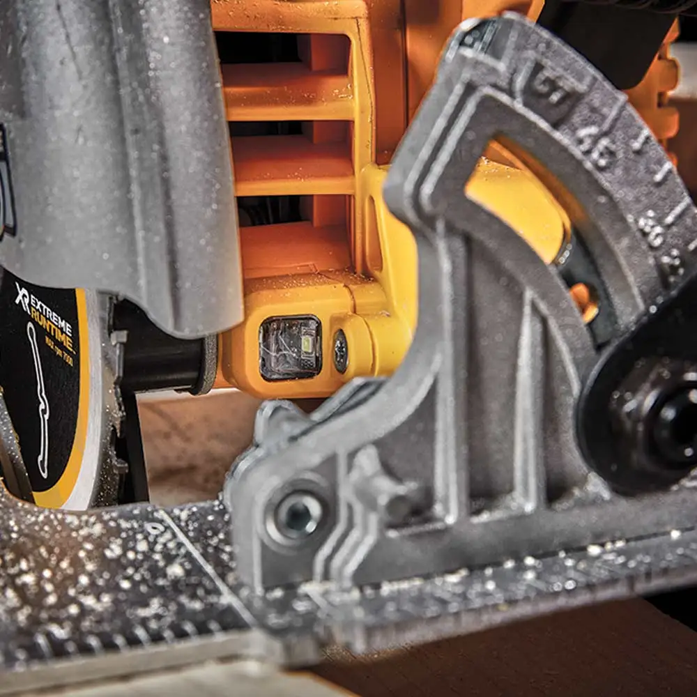 DEWALT 18V XR FlexVolt Advantage Brushless 184mm Circular Saw Skin DCS573N-XE