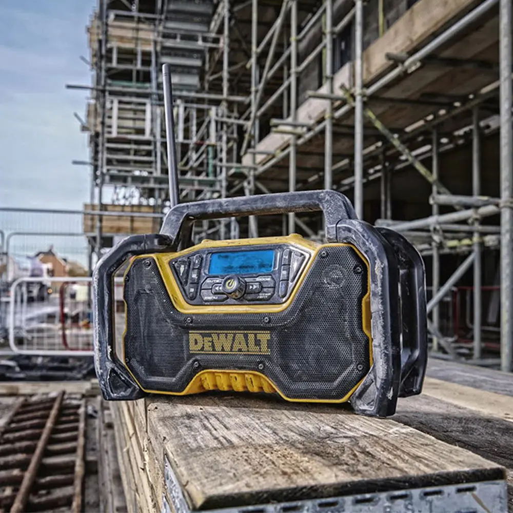 DEWALT 12/18V Compact Bluetooth Jobsite Radio Skin DCR029-XE
