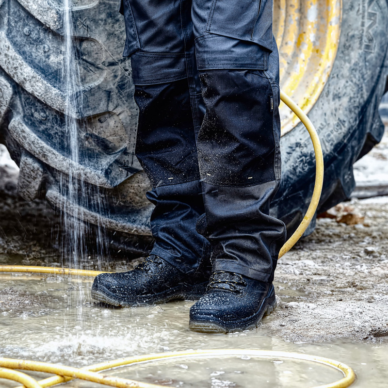 DeWalt Newark Waterproof Safety Boots Black Size 9