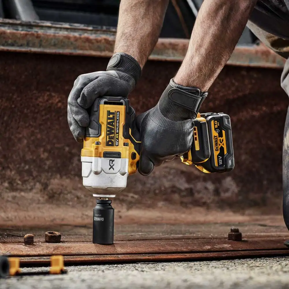 DEWALT 18V XR Brushless 1/2inch Premium High Torque Impact Wrench Skin DCF961N-XJ