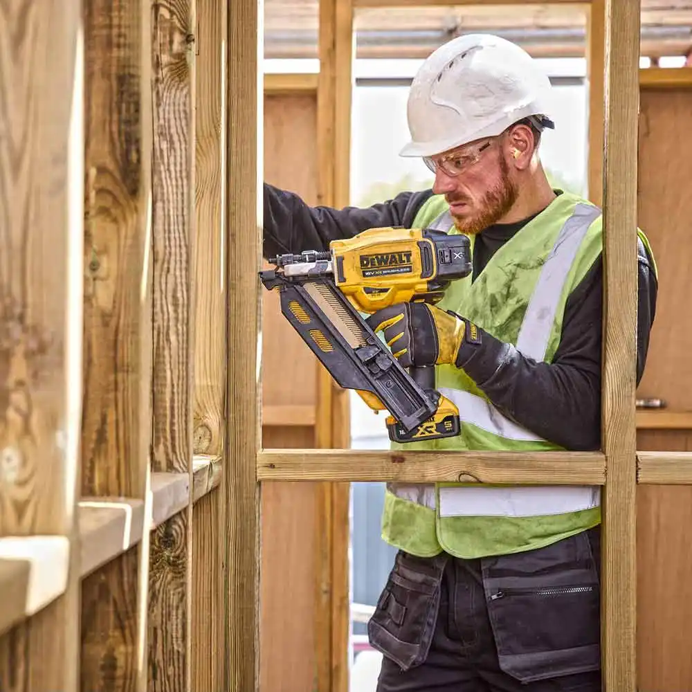 DEWALT 50-90mm Brushless Framer Nailer Skin DCN930N-XJ