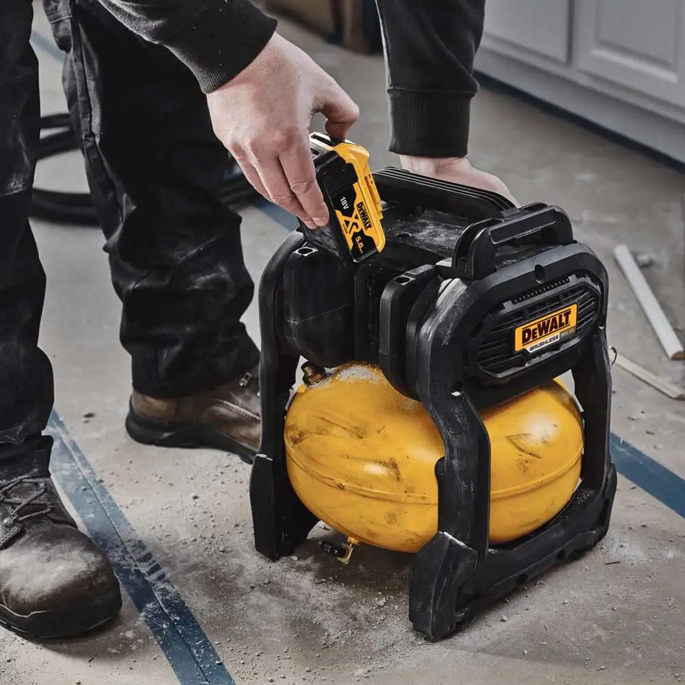 DEWALT 18V XR Brushless 140PSI Air Compressor Skin DCC1018N-XJ