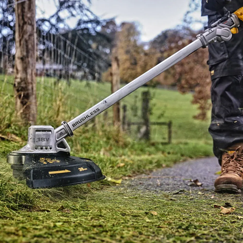 DEWALT 18V XR Brushless 36cm (14") Line Trimmer Skin DCMST561N-XE