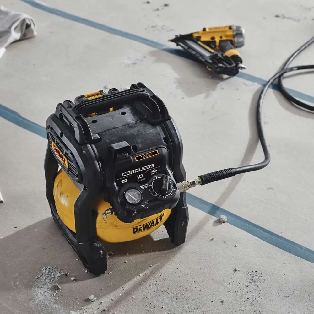 DEWALT 18V XR Brushless 140PSI Air Compressor Skin DCC1018N-XJ