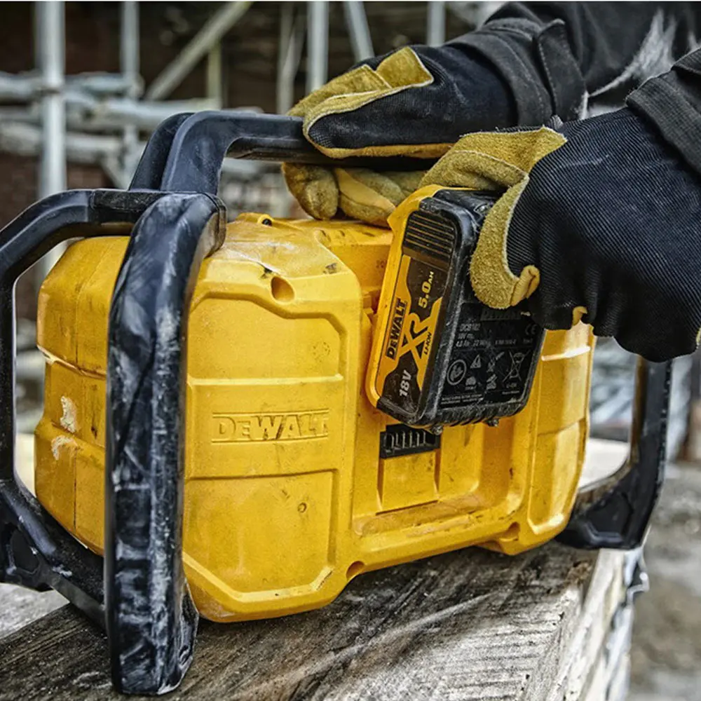 DEWALT 12/18V Compact Bluetooth Jobsite Radio Skin DCR029-XE