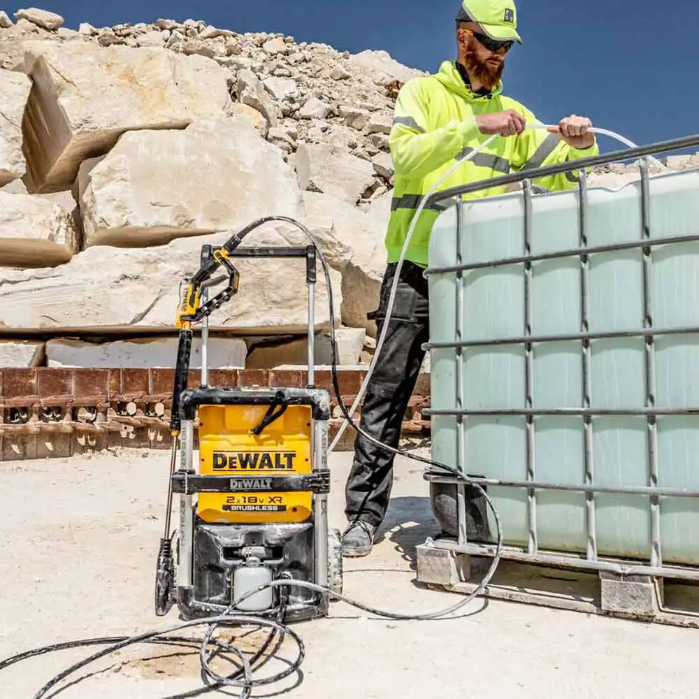 DEWALT 2 x 18V XR Brushless 1600PSI Pressure Washer Skin DCMPW1600N-XE