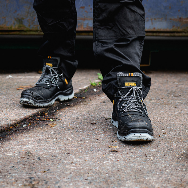 DeWalt Laser Safety Boots Size 8