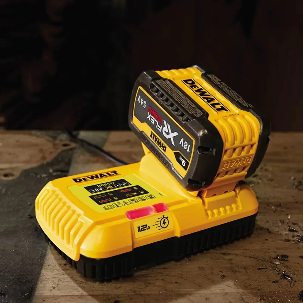 DEWALT 18V/54V FlexVolt XR 12A Fast Charger DCB117-XE